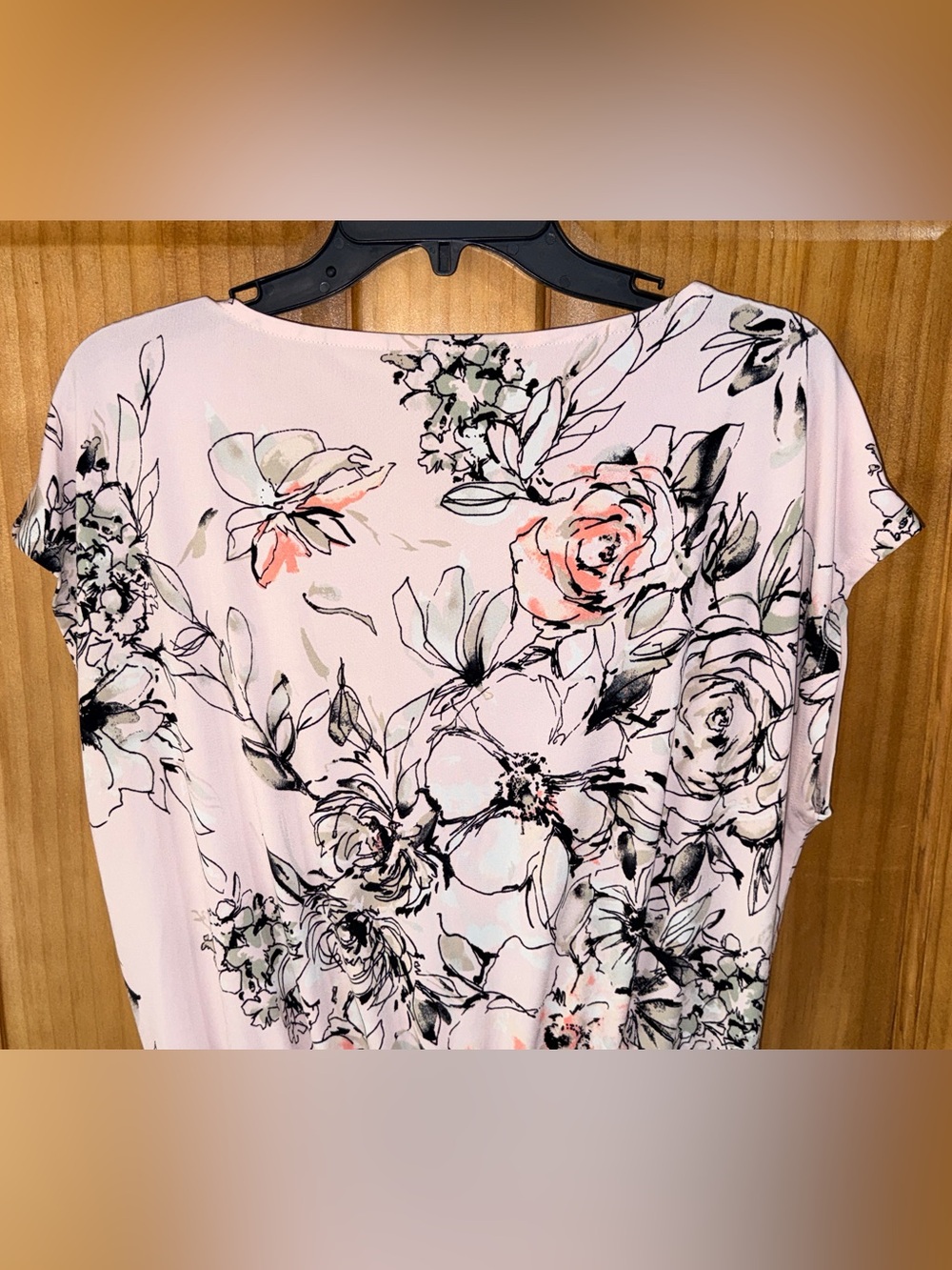 NwoT White House Black Market Pink &  Black Floral Top-S-EC - Picture 8 of 11